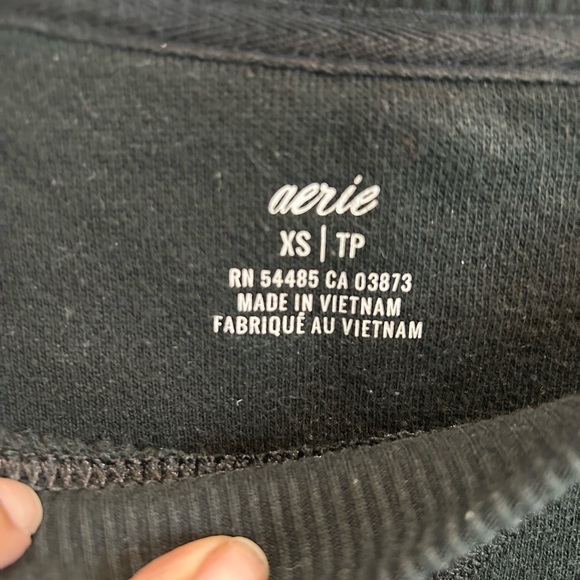 Aerie Black Crewneck Sweater Classic Knit in XS - Picture 2 of 4